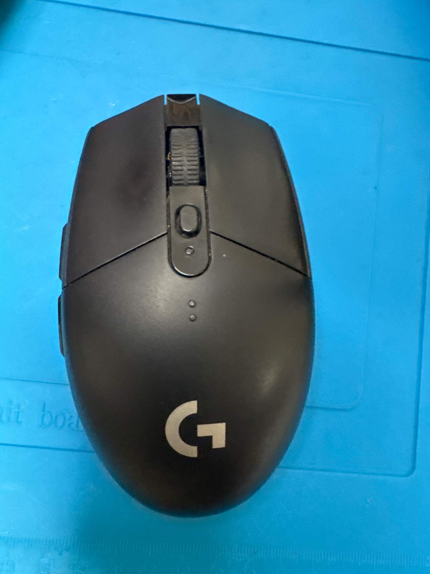 罗技G304 全面升级改装升级，更换左右微动TTC无极+金轮编码器+侧键欧姆龙蓝点+冰板胶贴+3D打印电池舱盖 实拍图