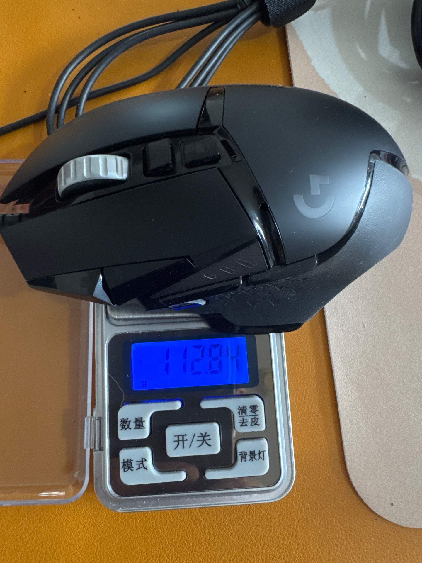 罗技 G502 有线版 进行打孔减重 实拍图 2
