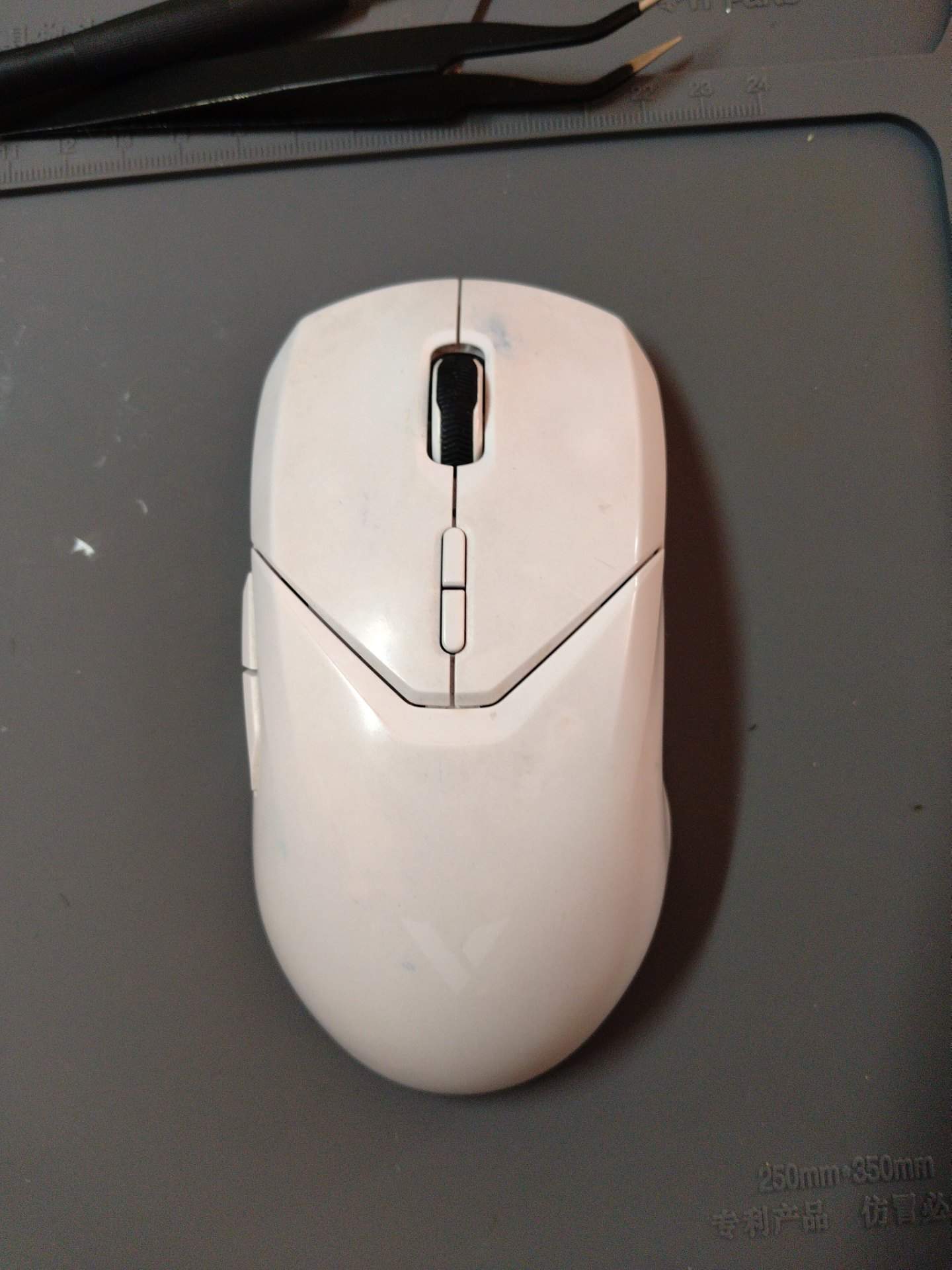 重庆客户雷柏Vt9pro，右键失灵，更换左右微动 实拍图