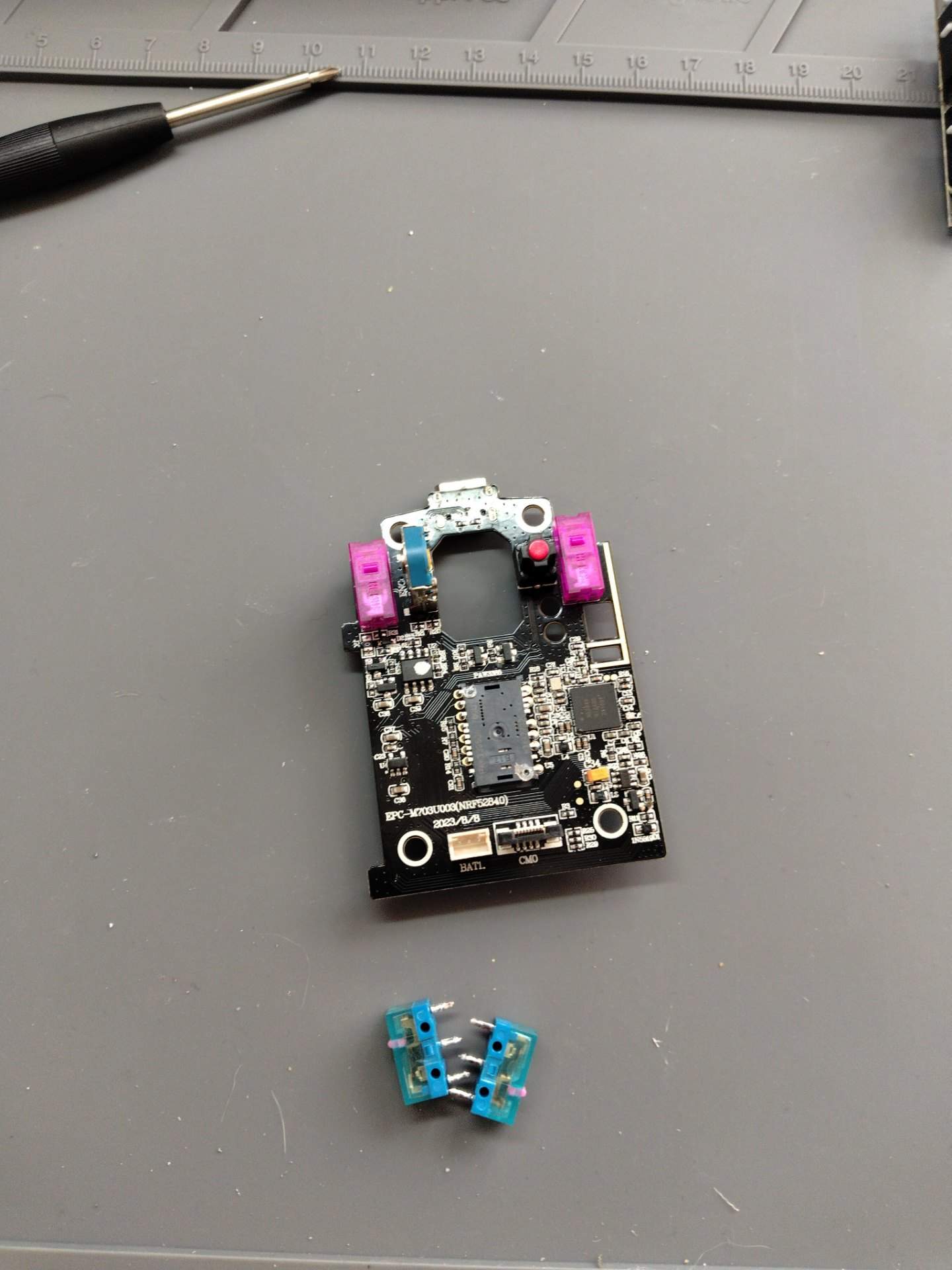 迈从 A5V3 更换左右紫金微动+清洁 实拍图