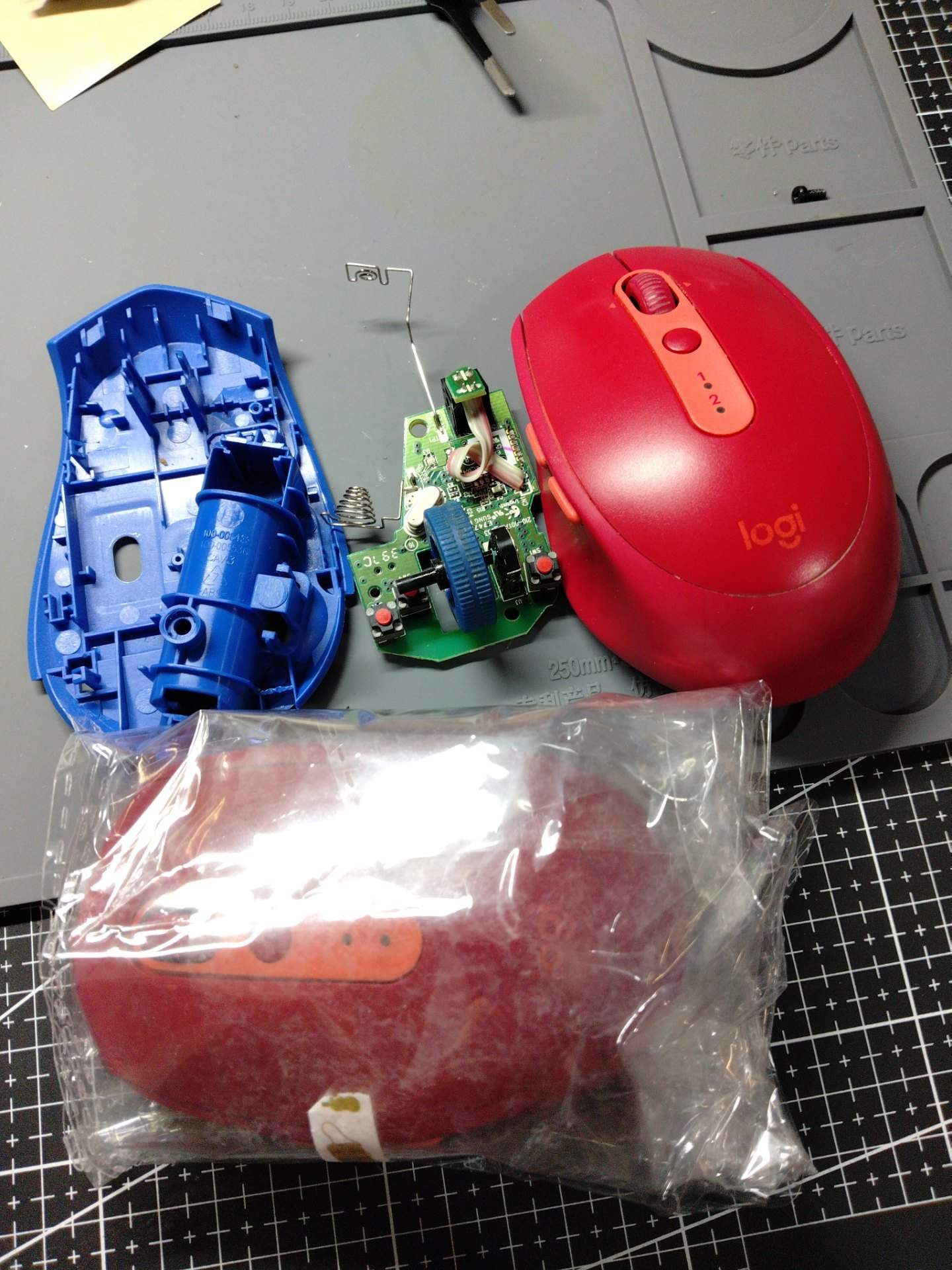 三个罗技鼠标同时维修，更换微动和滚轮编码器 实拍图