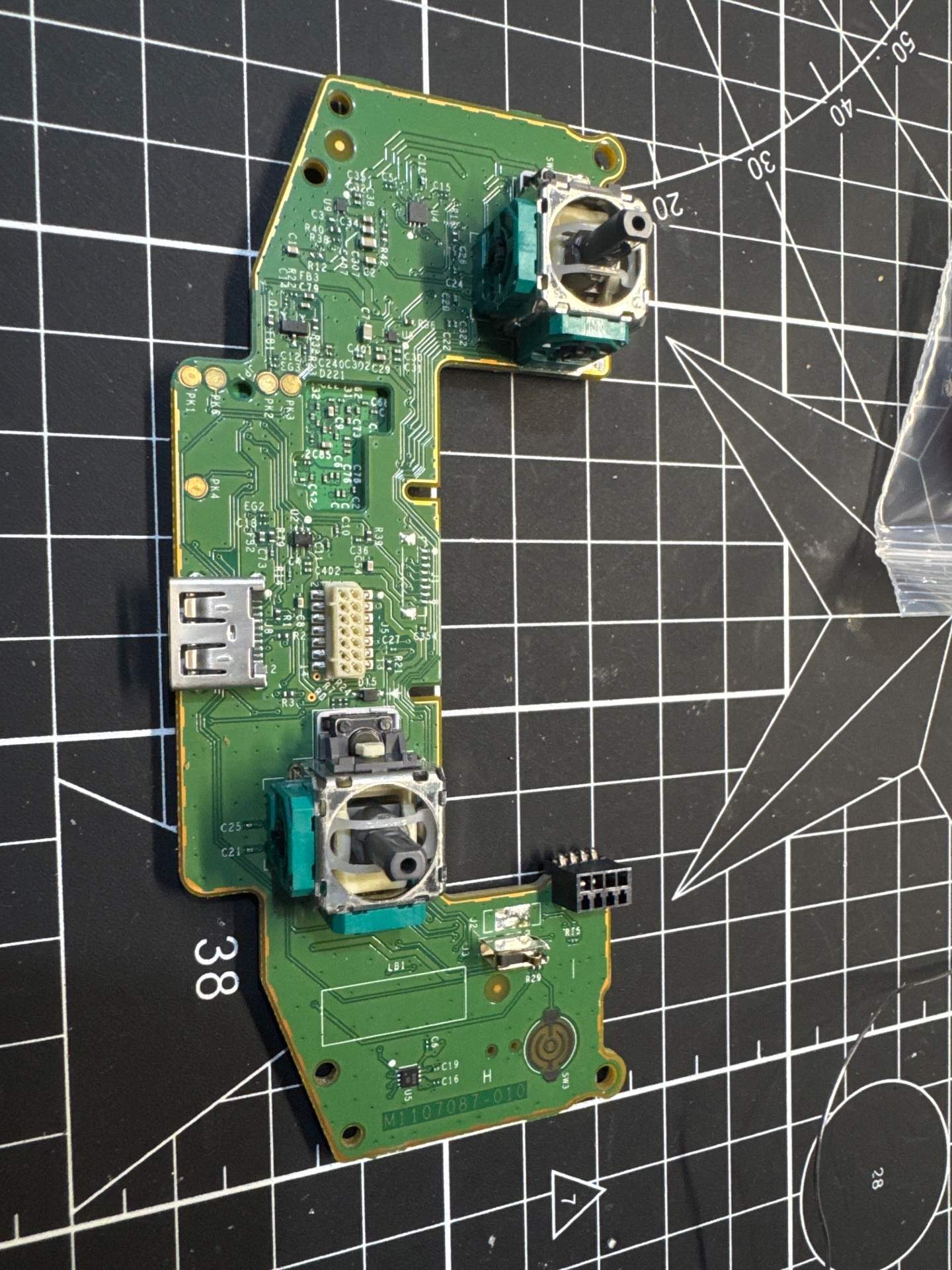 XBox 更换六代摇杆 实拍图