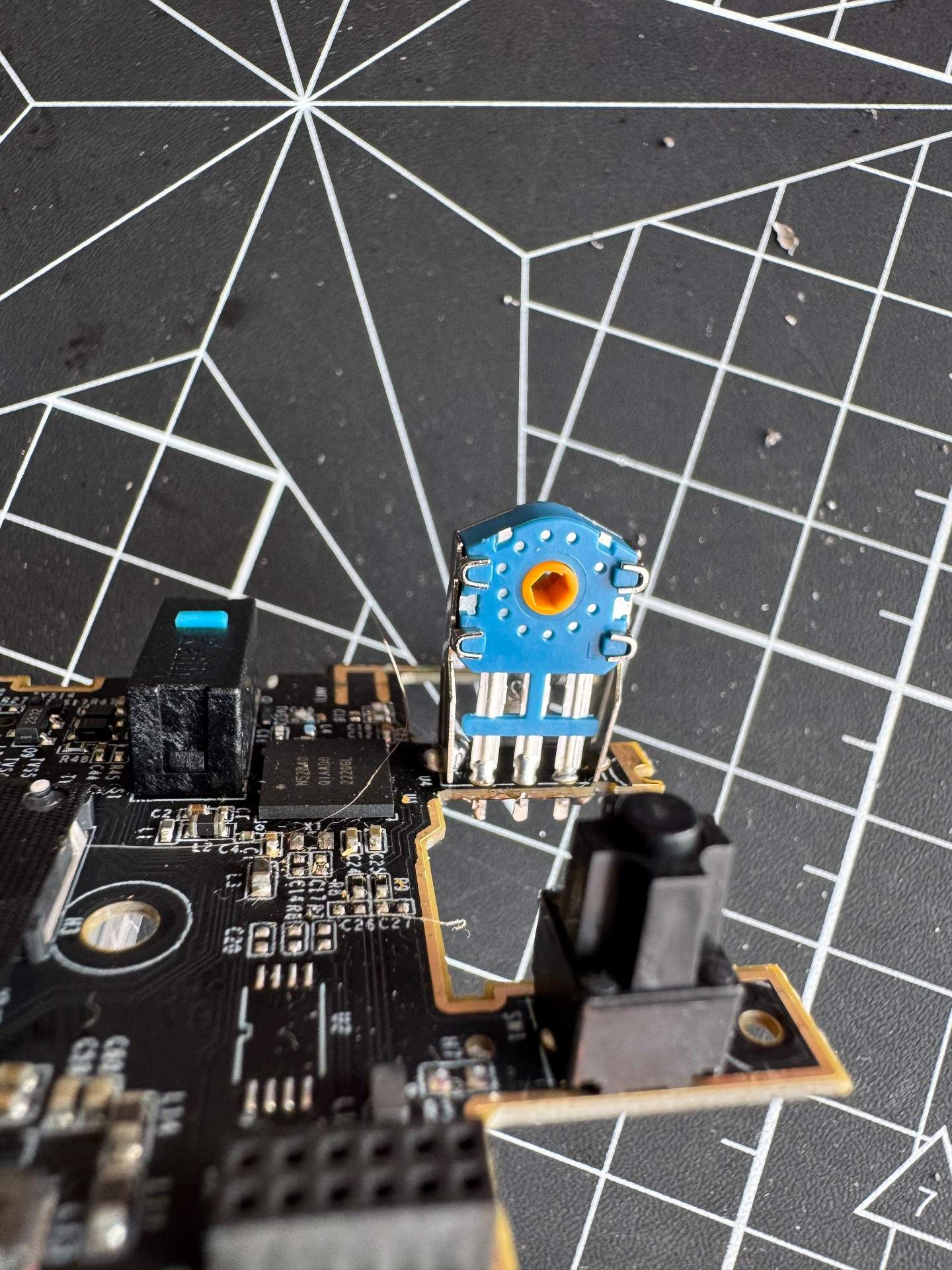 ROG 滚轮回滚更换滚轮编码器 实拍图 3