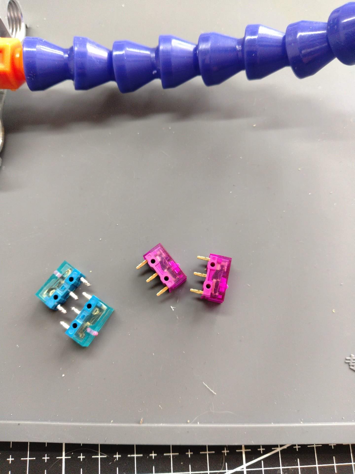 迈从 A5V3 更换左右紫金微动+清洁 实拍图