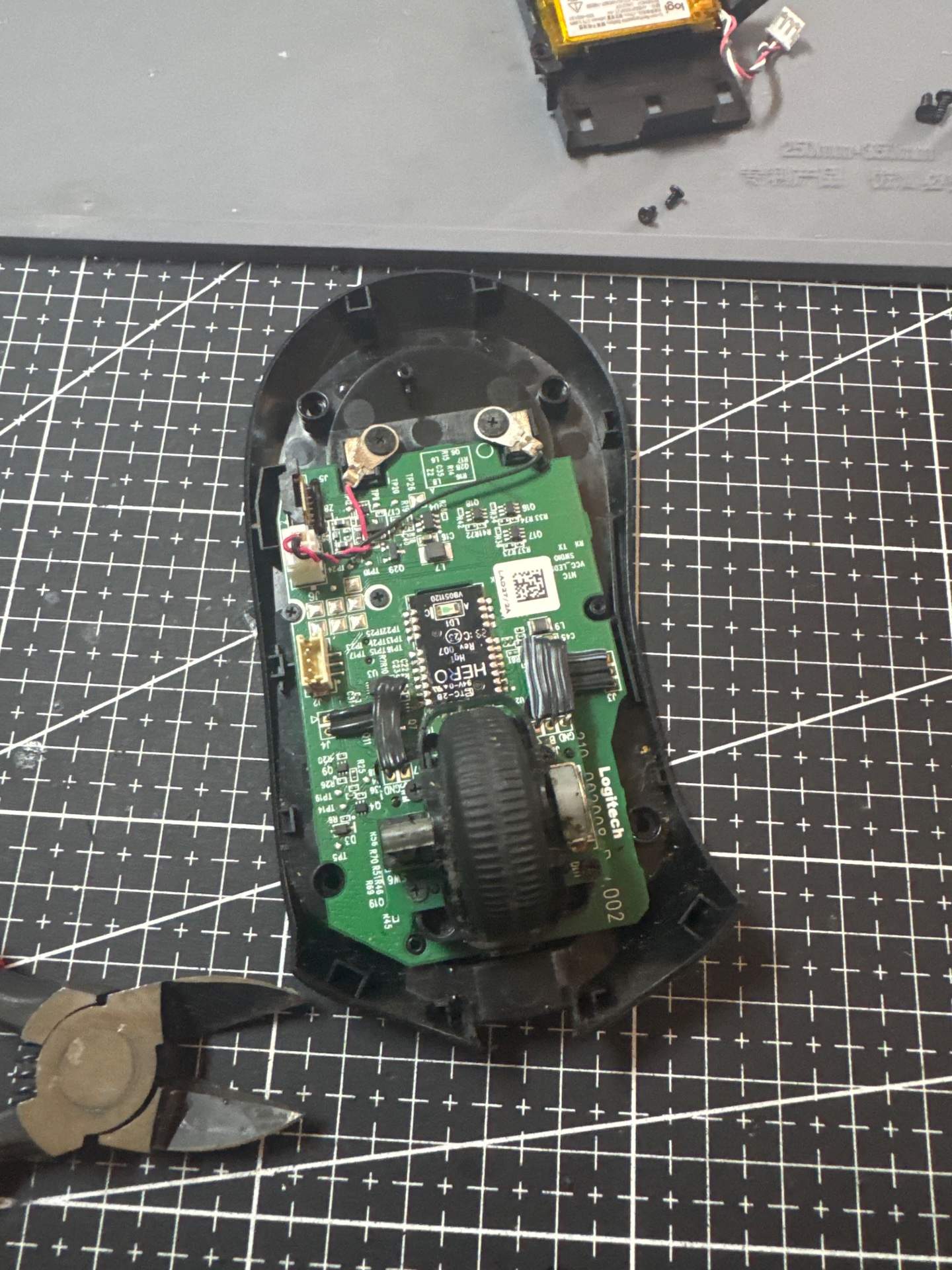 罗技G703 双击+ 更换编码器 实拍图