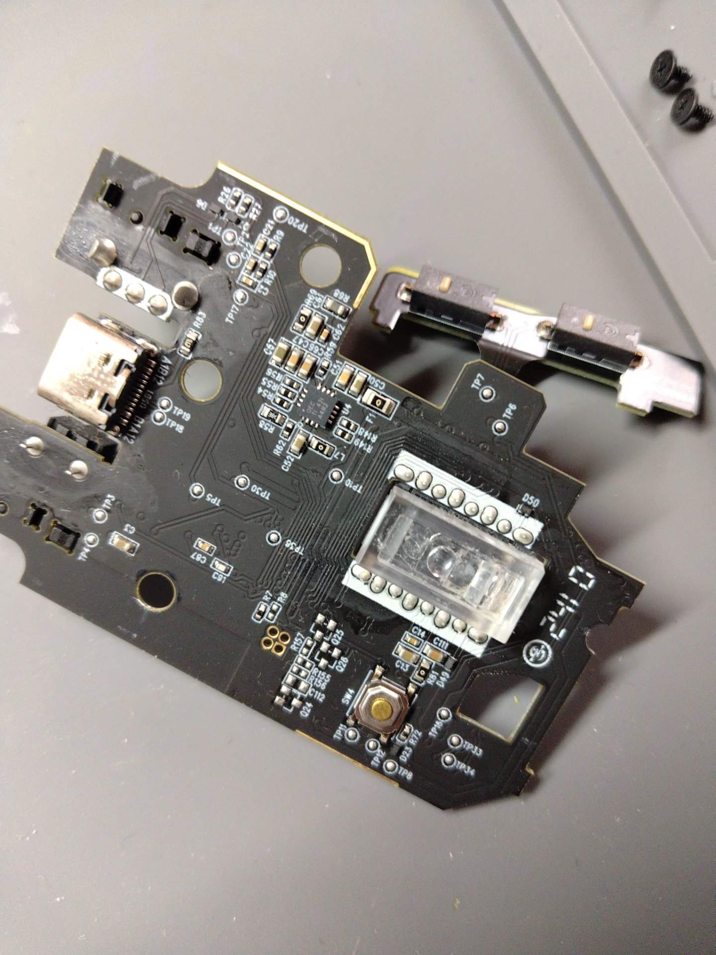 福建厦门客户毒蝰 v2 pro更换编码器检查光标玩游戏卡顿的问题 实拍图