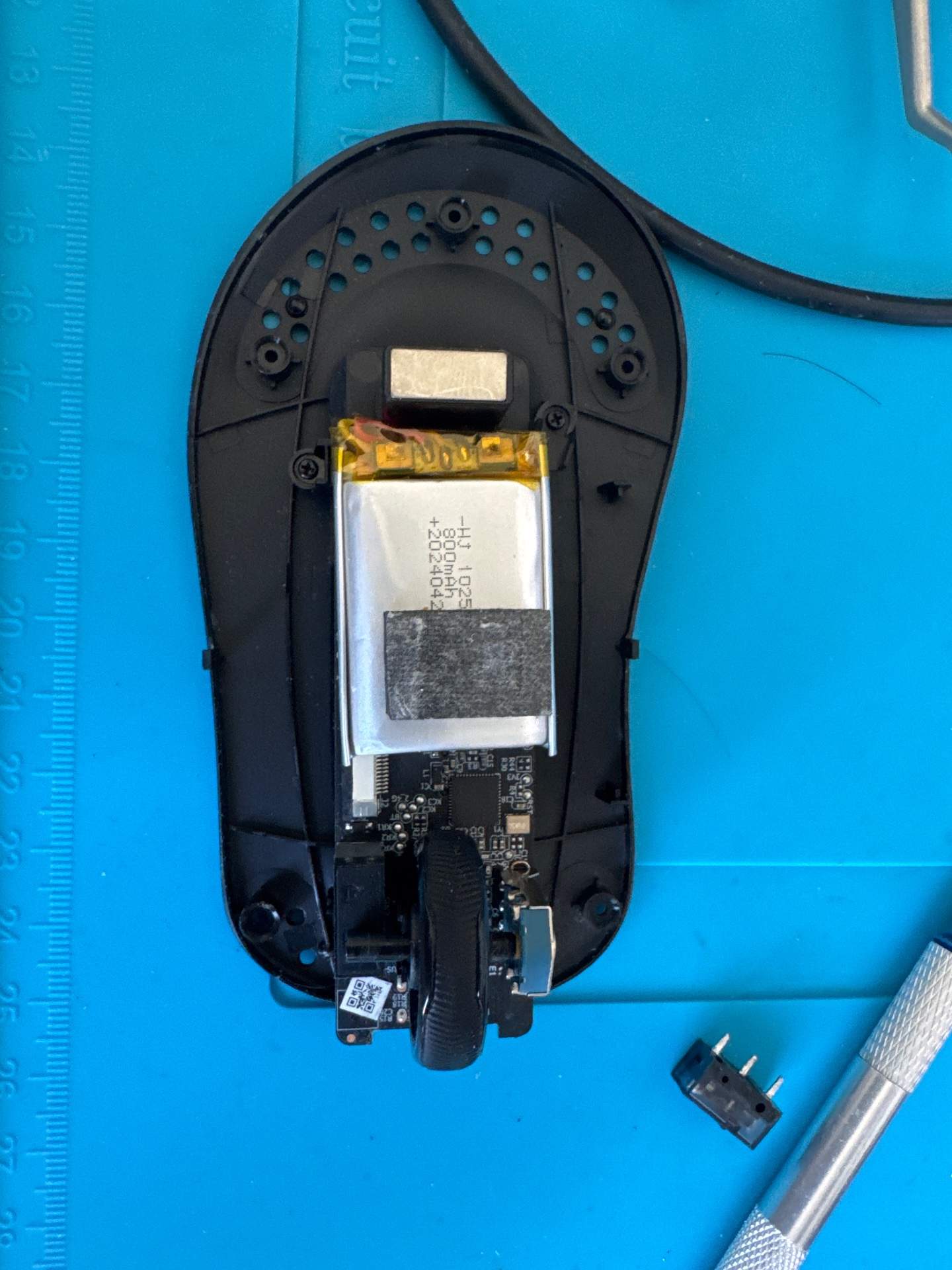 雷柏VT3 pro max 鼠标 更换右键光微动和编码器 实拍图