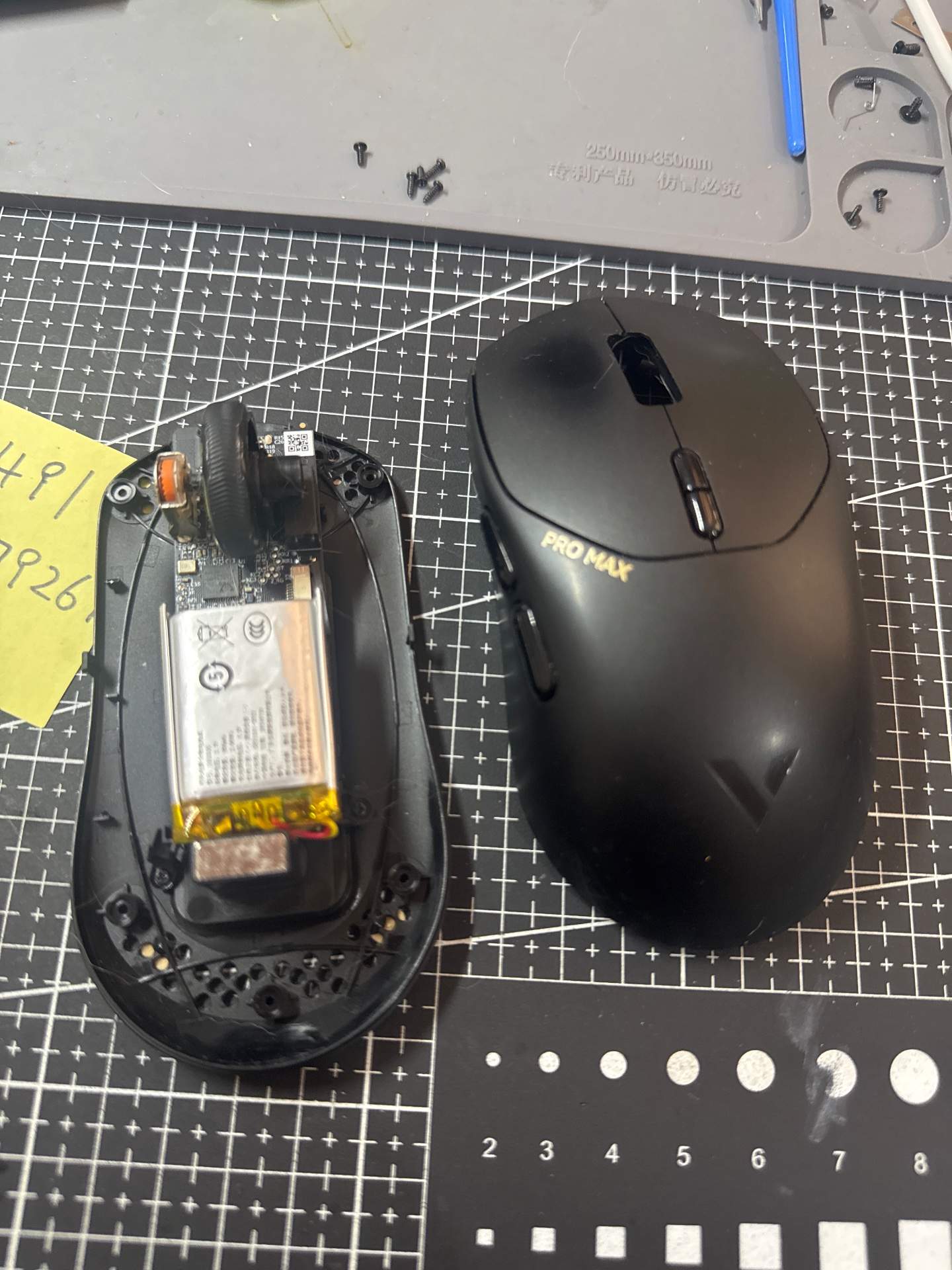 雷柏vt1换两个侧键和滚轮编码器 实拍图