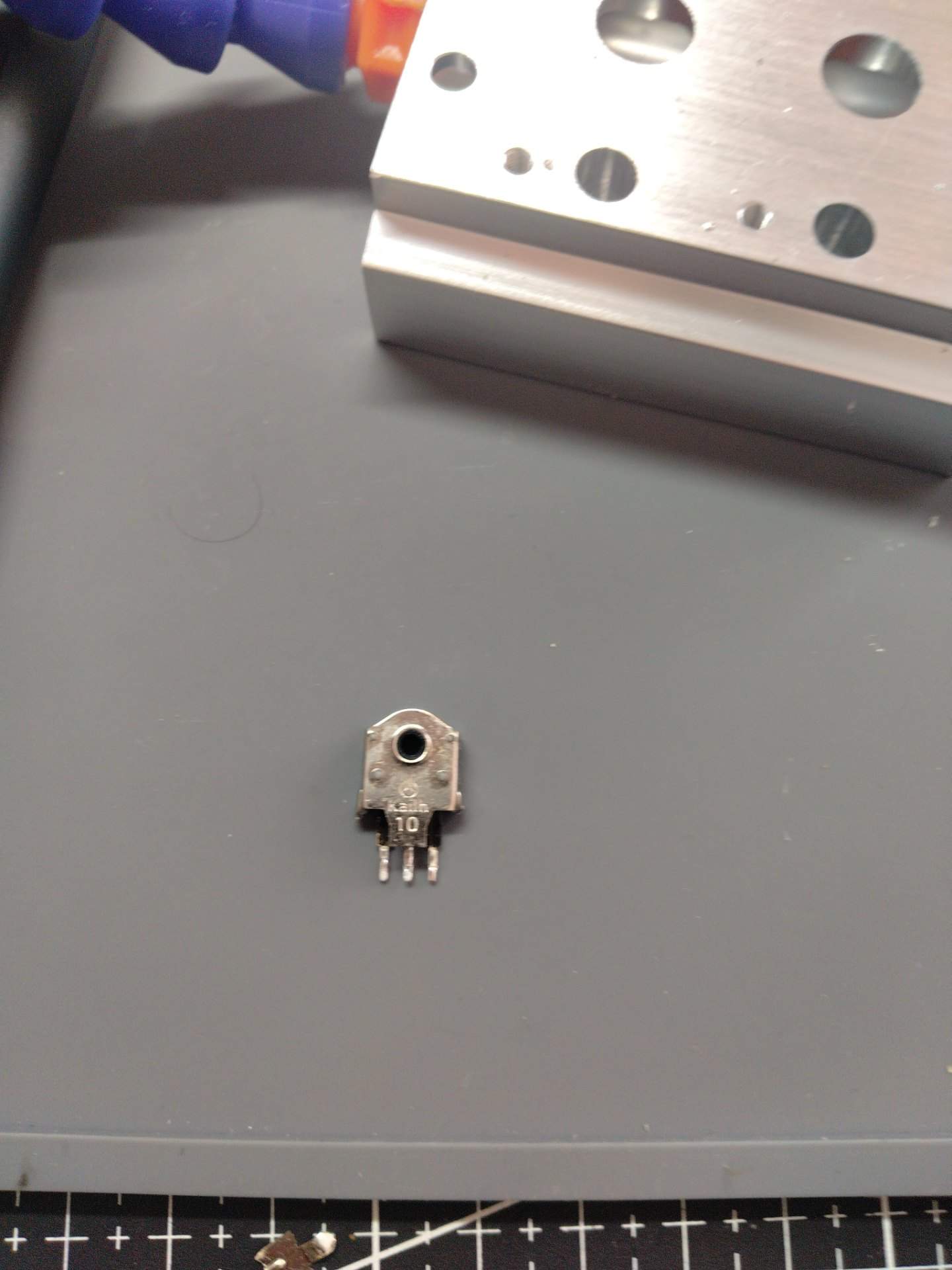 罗技 G102 滚轮故障更换滚轮编码器 实拍图