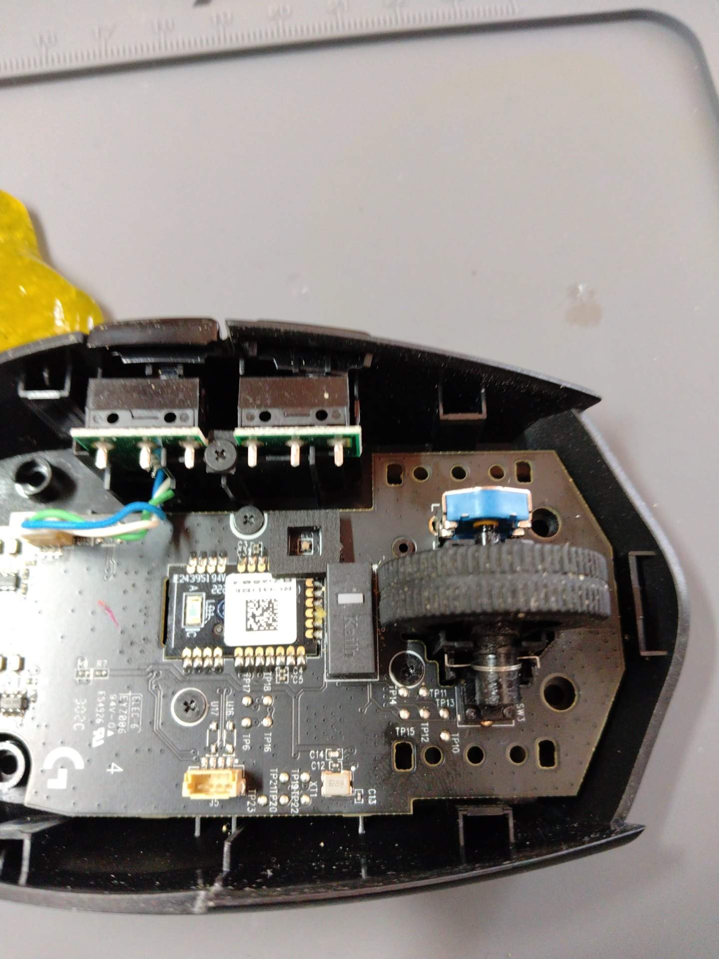 罗技G304和M170一起更换编码器 实拍图