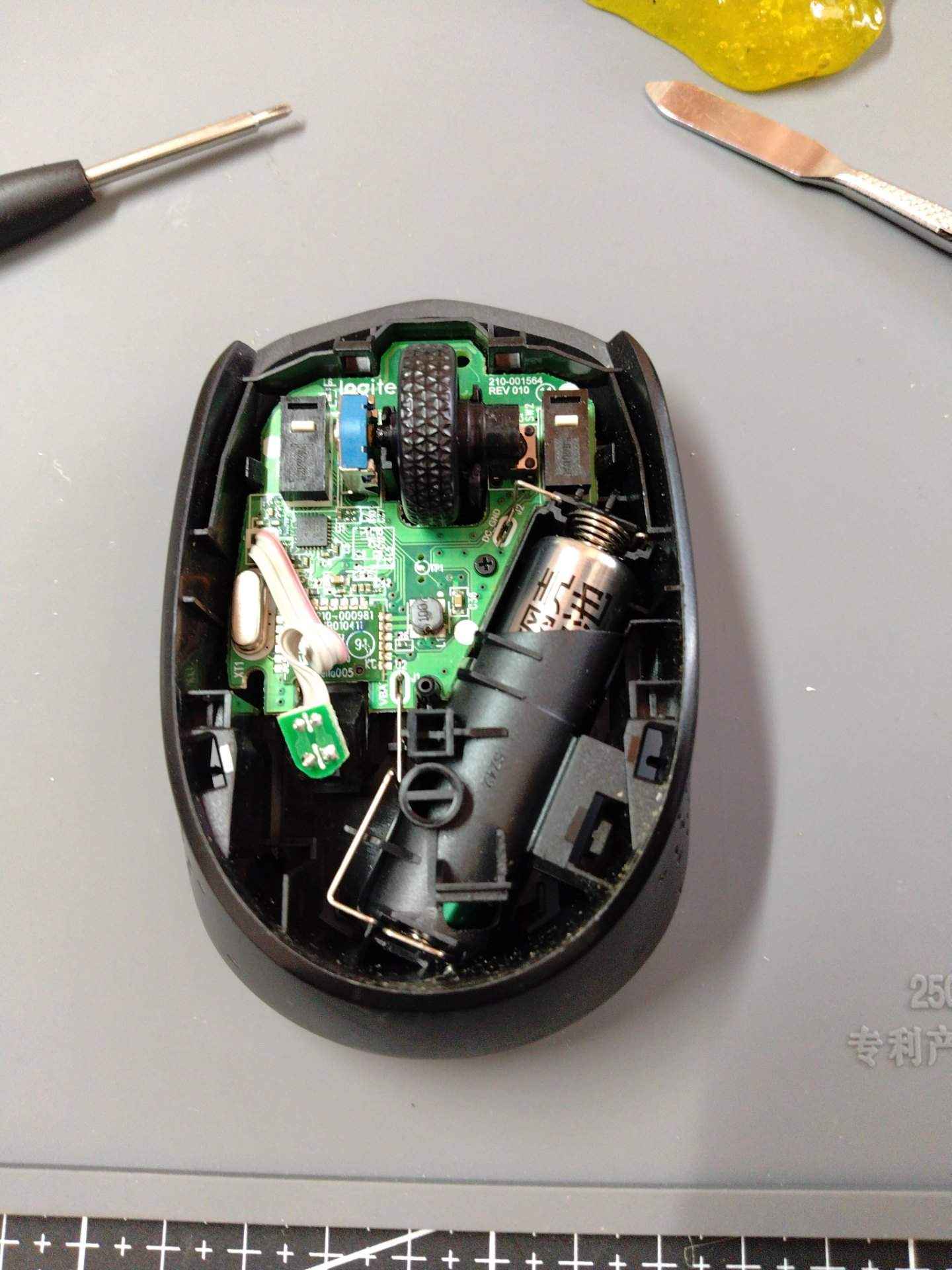 罗技G304和M170一起更换编码器 实拍图