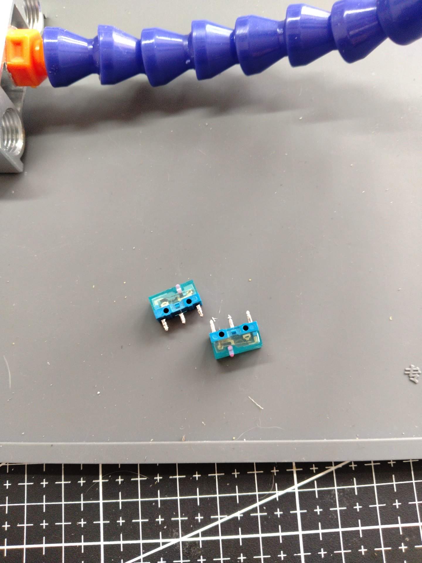 迈从 A5V3 更换左右紫金微动+清洁 实拍图