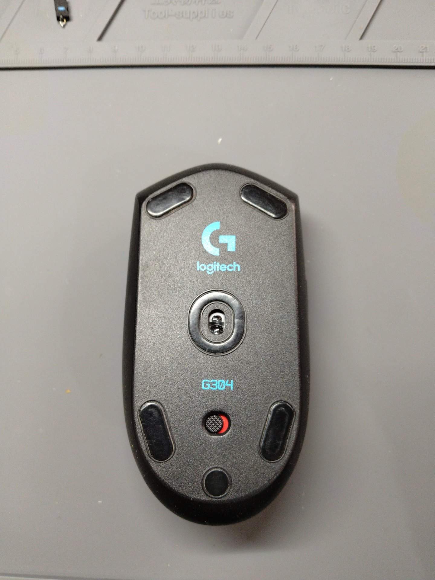 客户直接下单-罗技 G304 更换左右按键为蓝点 实拍图