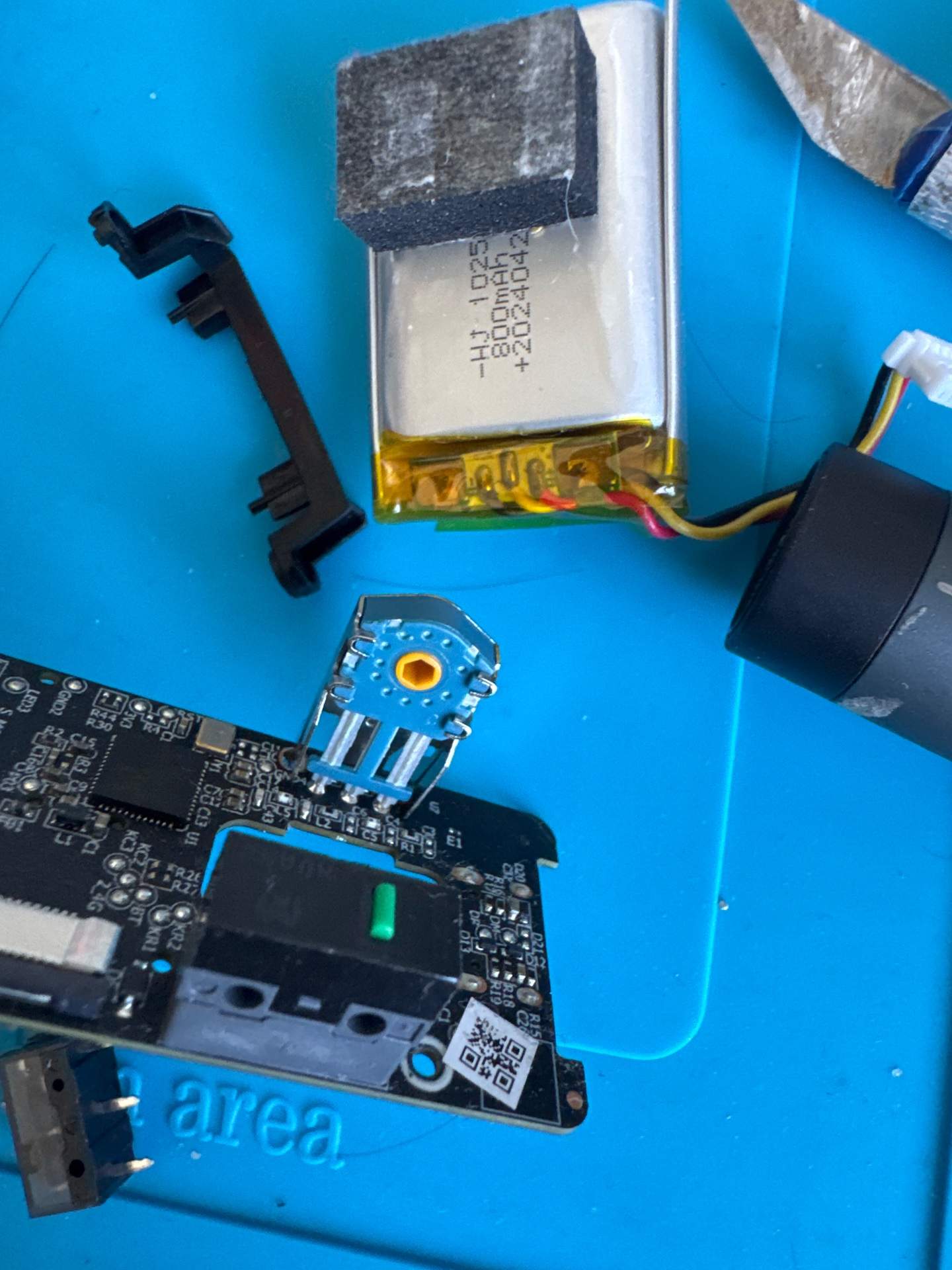 雷柏VT3 pro max 鼠标 更换右键光微动和编码器 实拍图