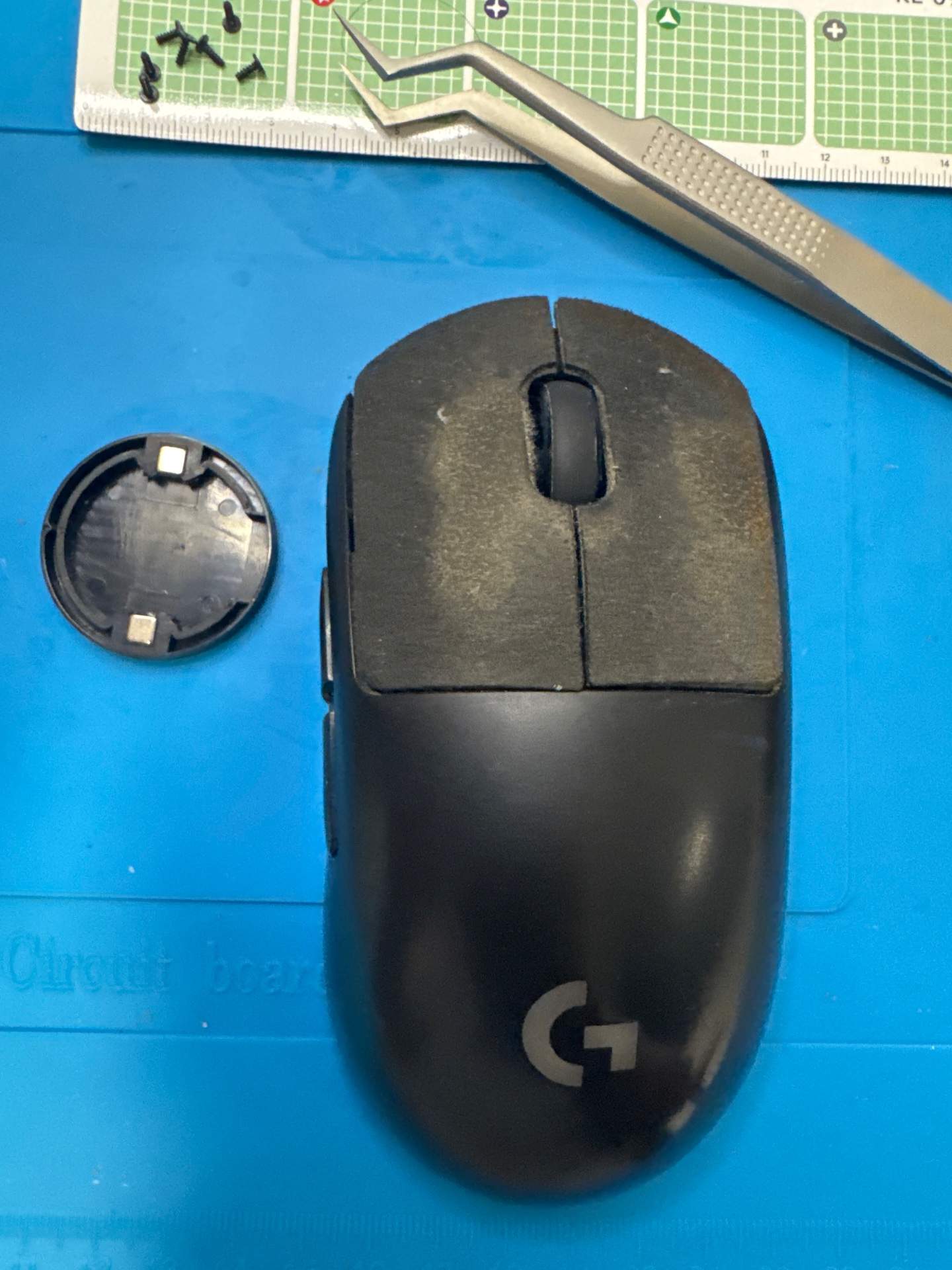罗技 GPW1 经常整个鼠标无法使用，类似没有电了，需要排查。经过排查是贴片开关损坏，更换贴片开关 实拍图