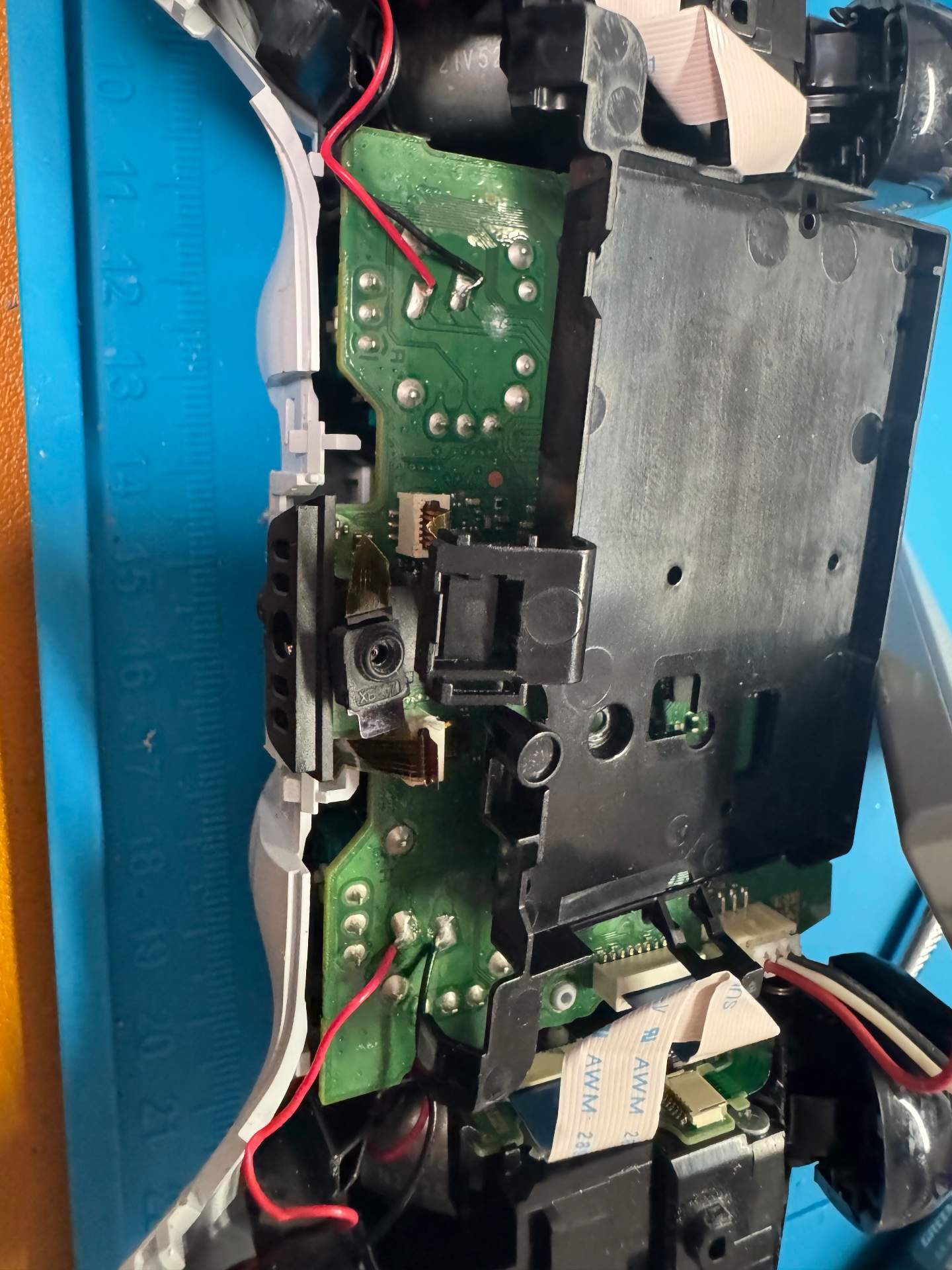 ps5维修更换摇杆+麦克风排线 实拍图