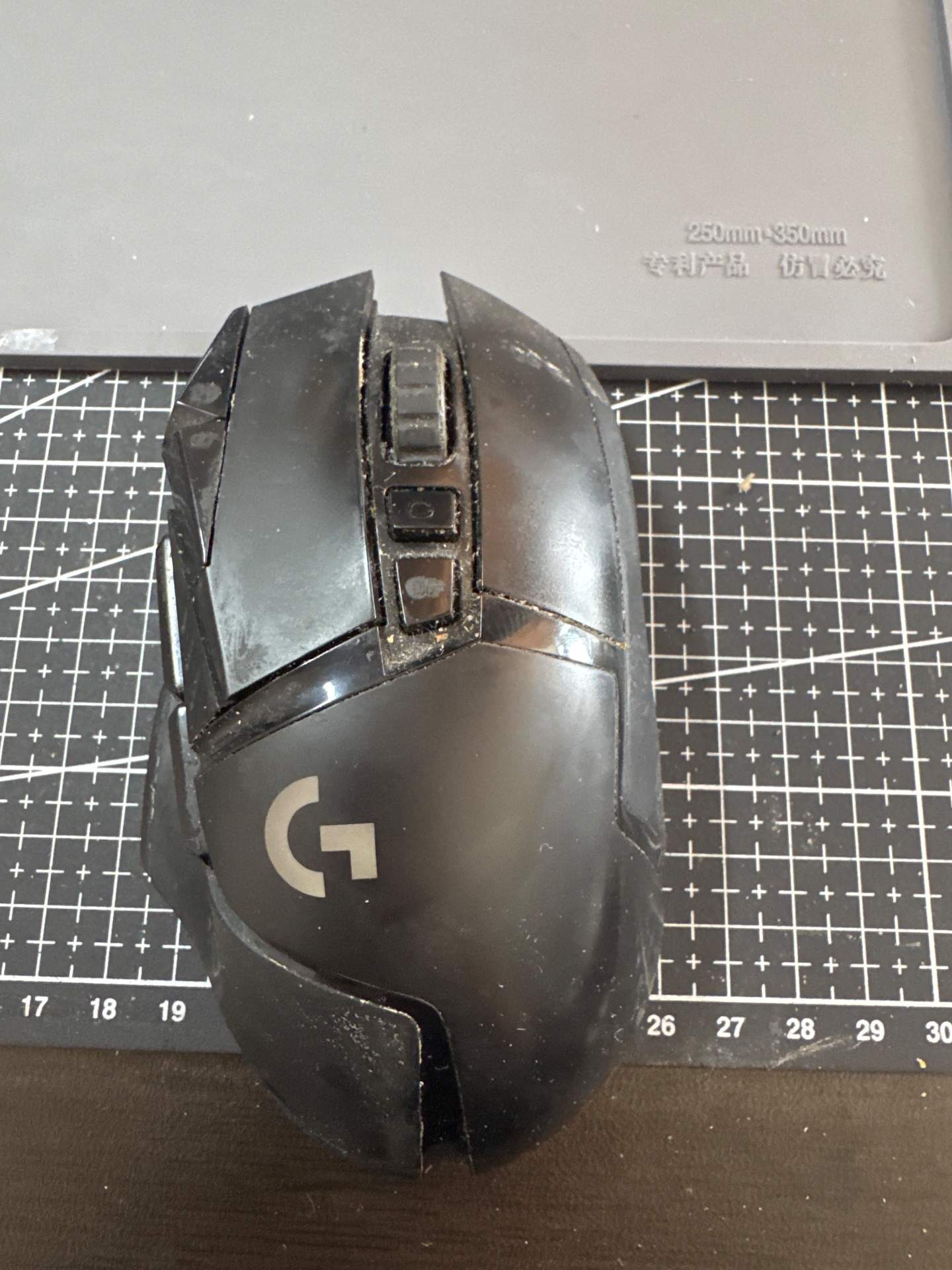 客户翻新罗技 G502 无线，更换中框和微动 实拍图