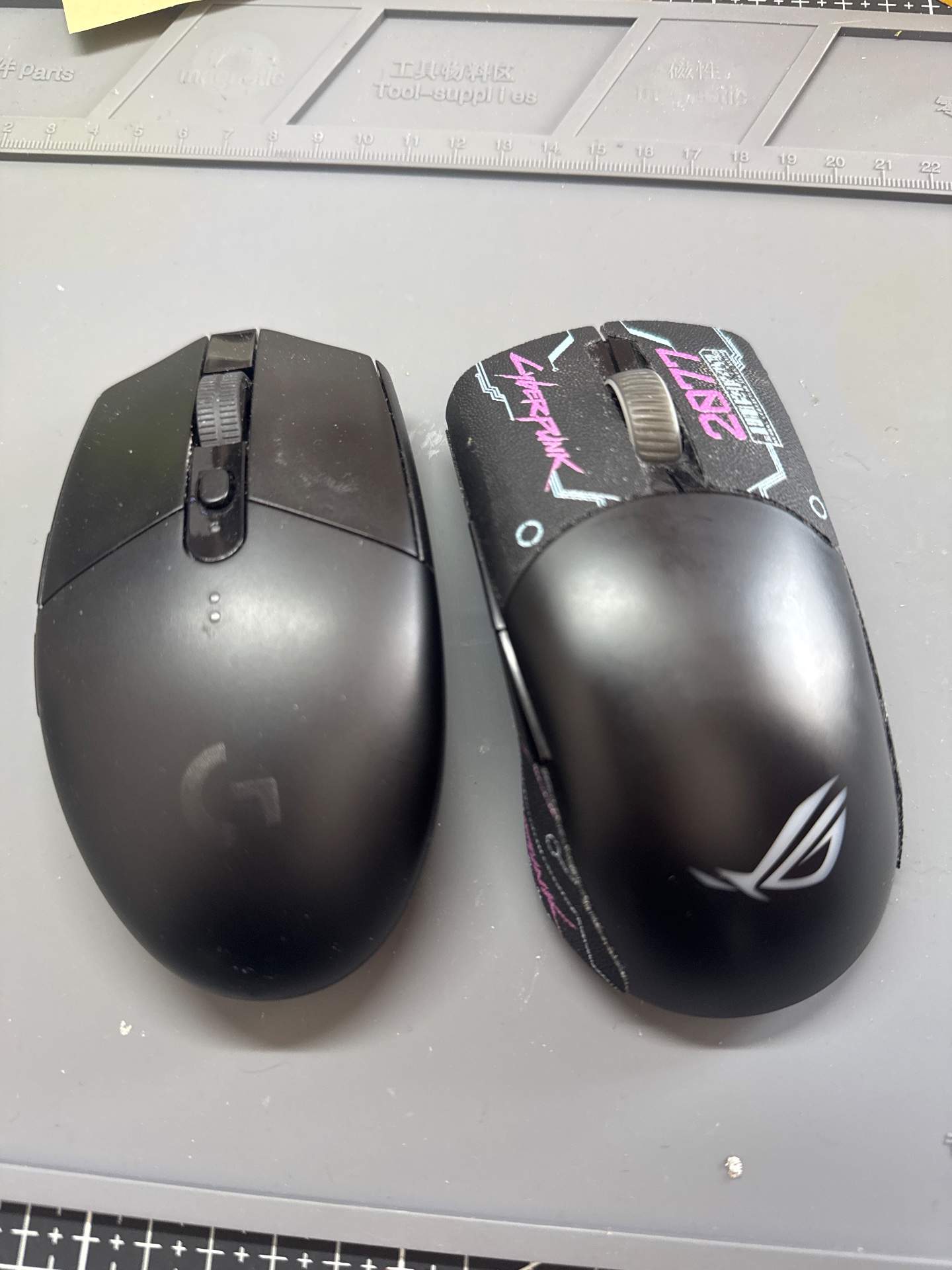 ROG 月刃和罗 g 304 技更换滚轮编码器 实拍图