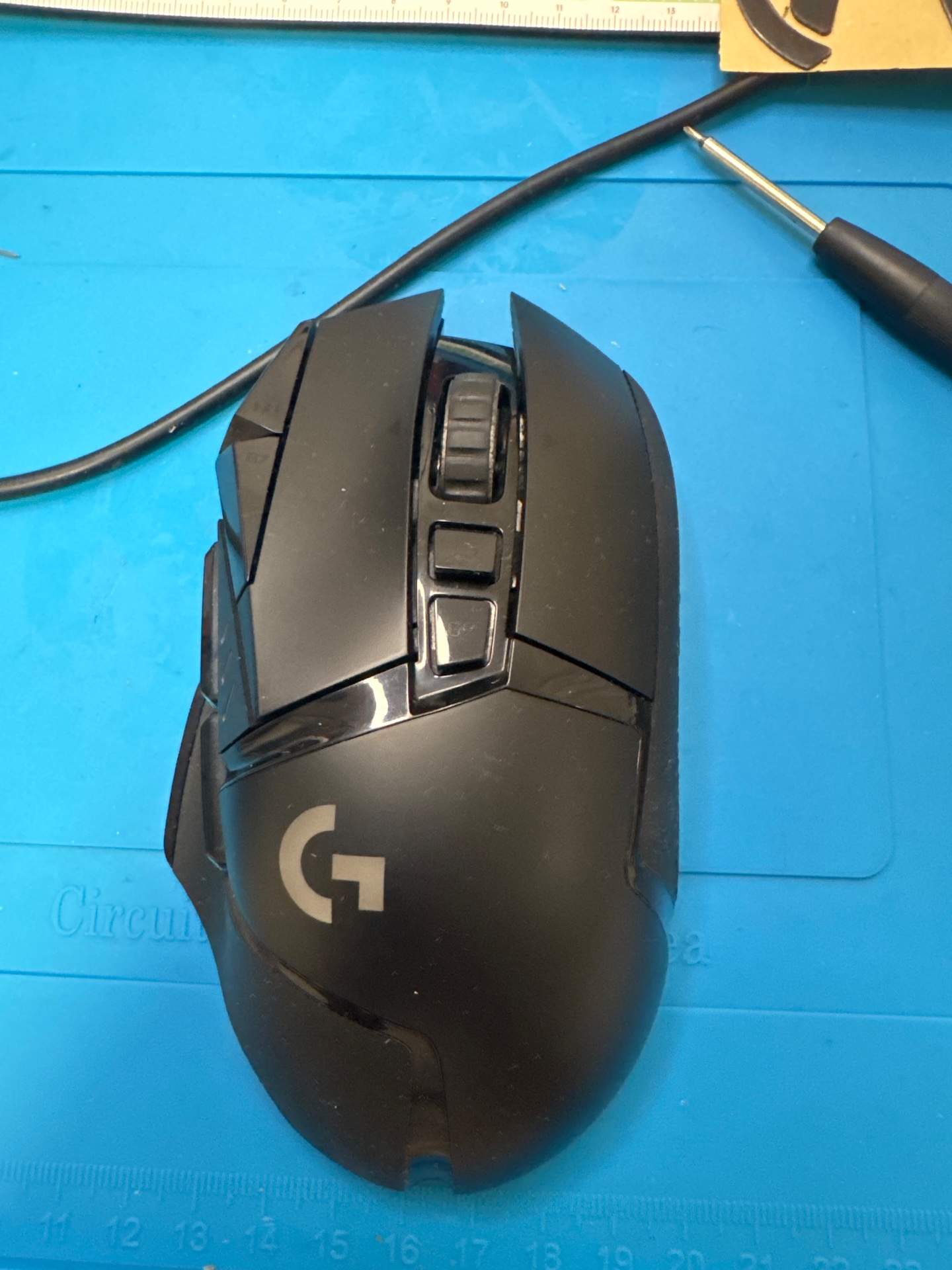 罗技 G502无线更换滚轮和中键微动 实拍图