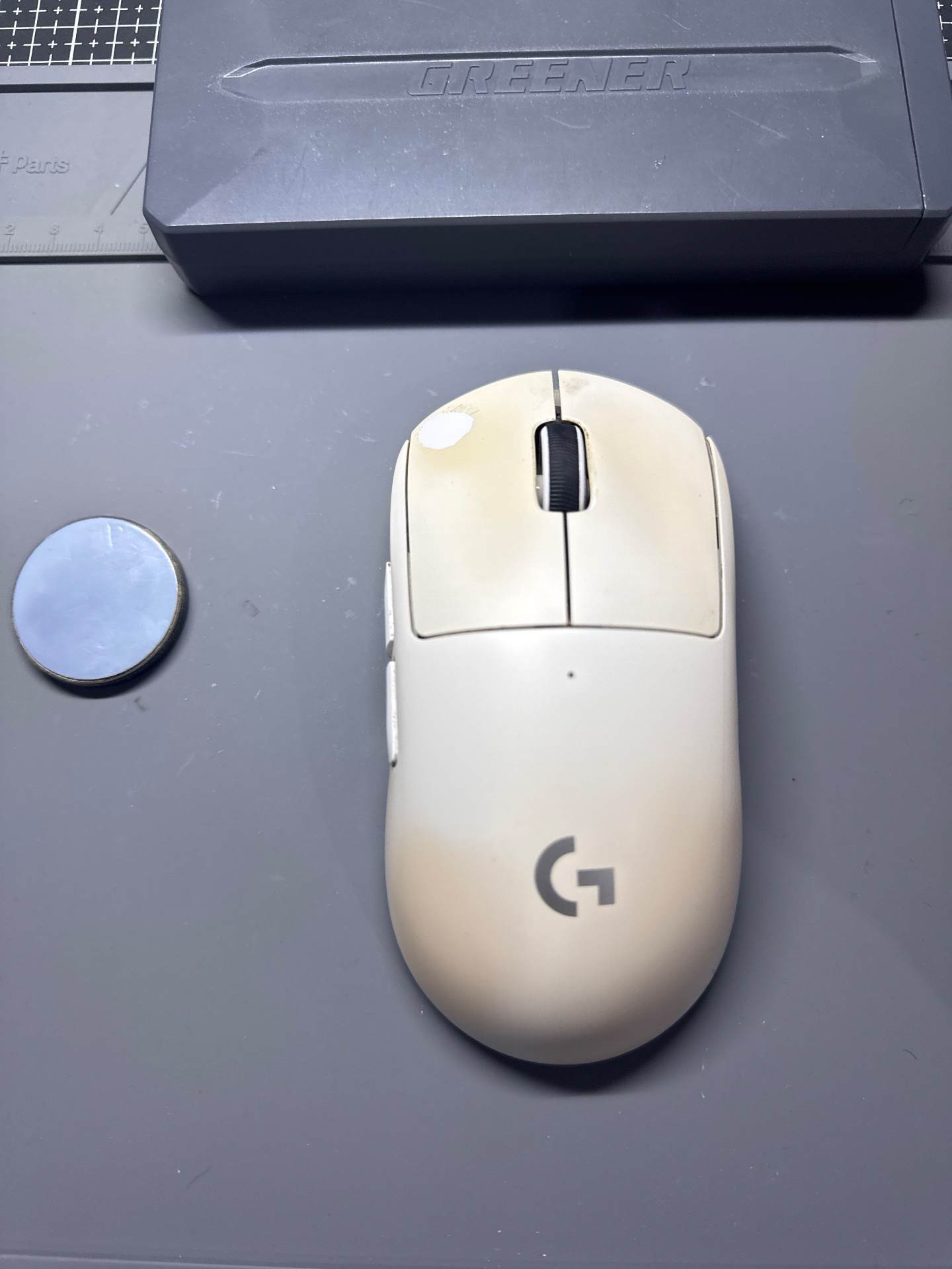 罗技 gpw2 更换左右日产白点 实拍图