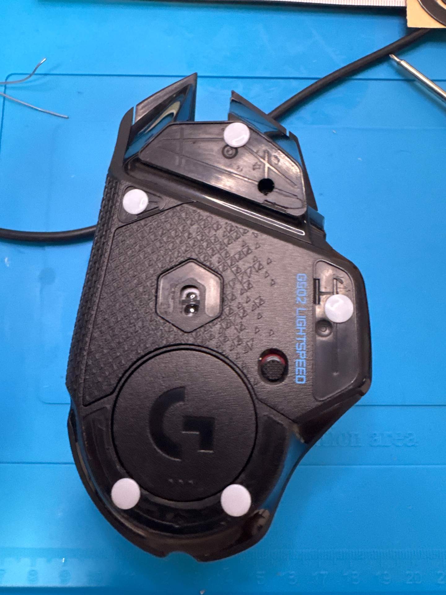 罗技 G502无线更换滚轮和中键微动 实拍图