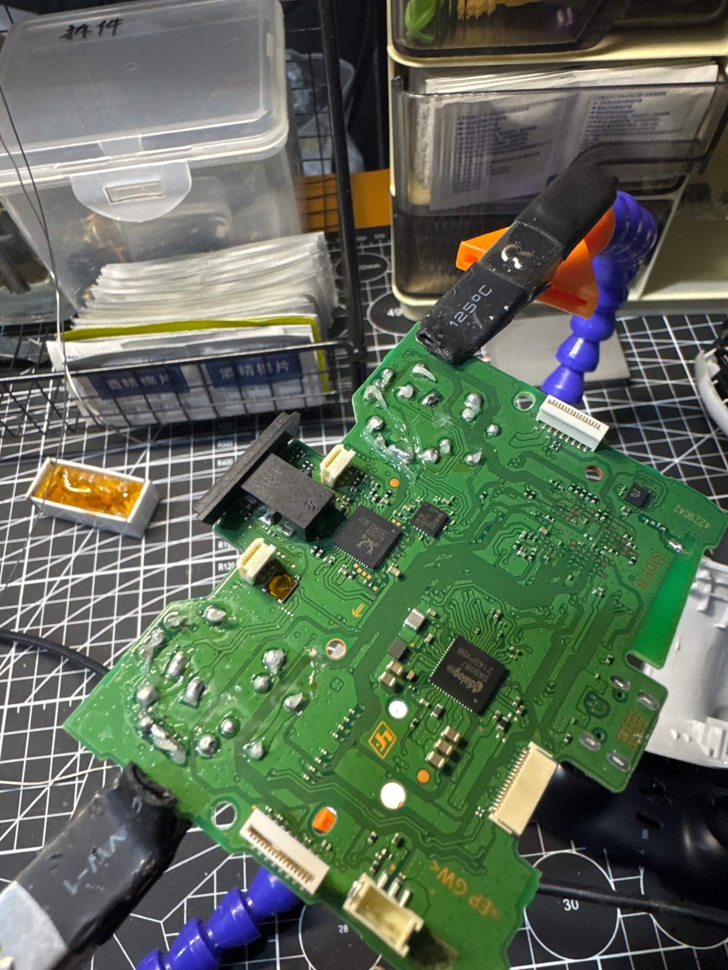 Ps5手柄更换左右六代摇杆 实拍图