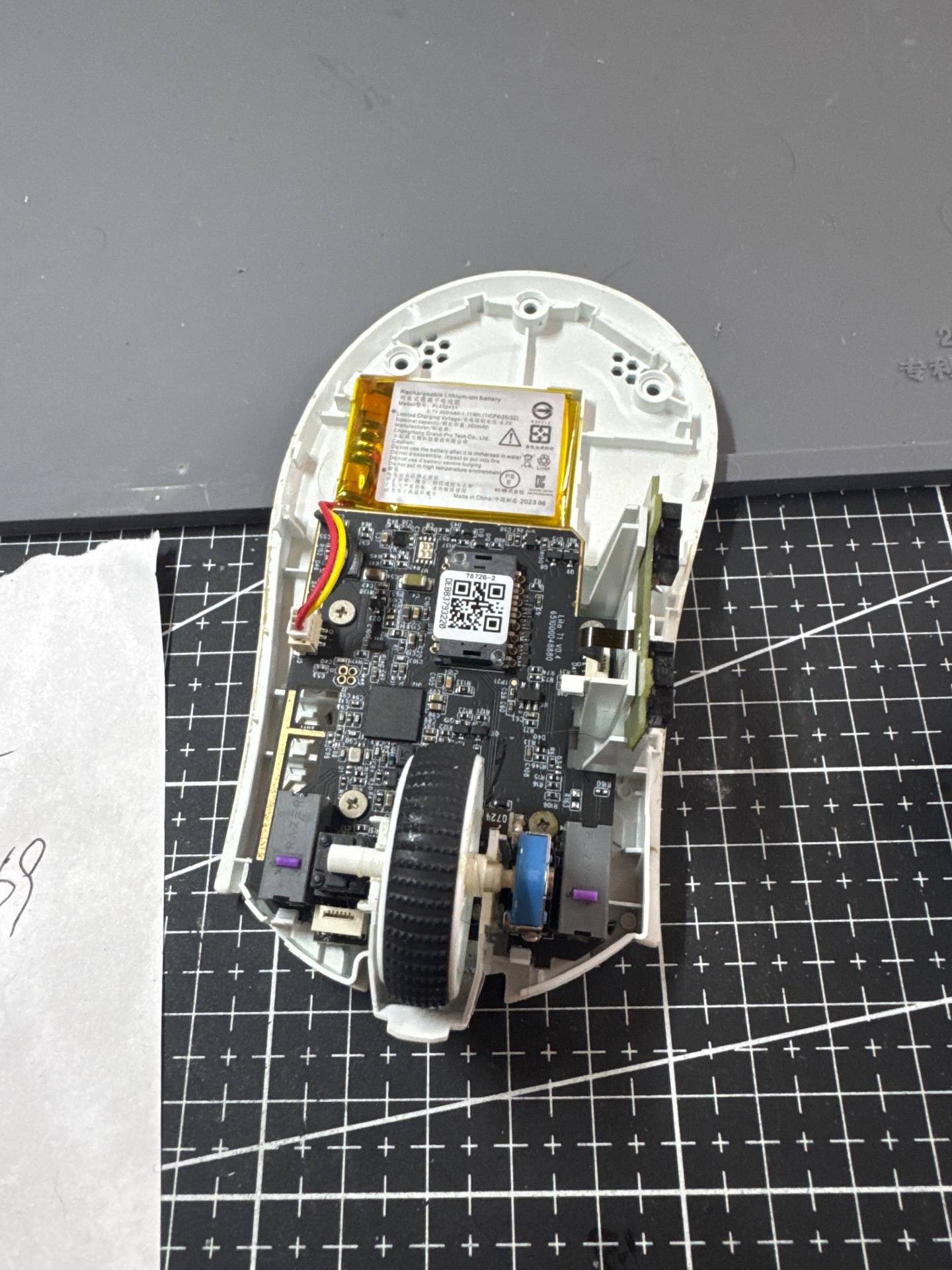 雷蛇蝰蛇v3pro滚轮回滚+修复一个侧键+更换新脚贴 实拍图 3