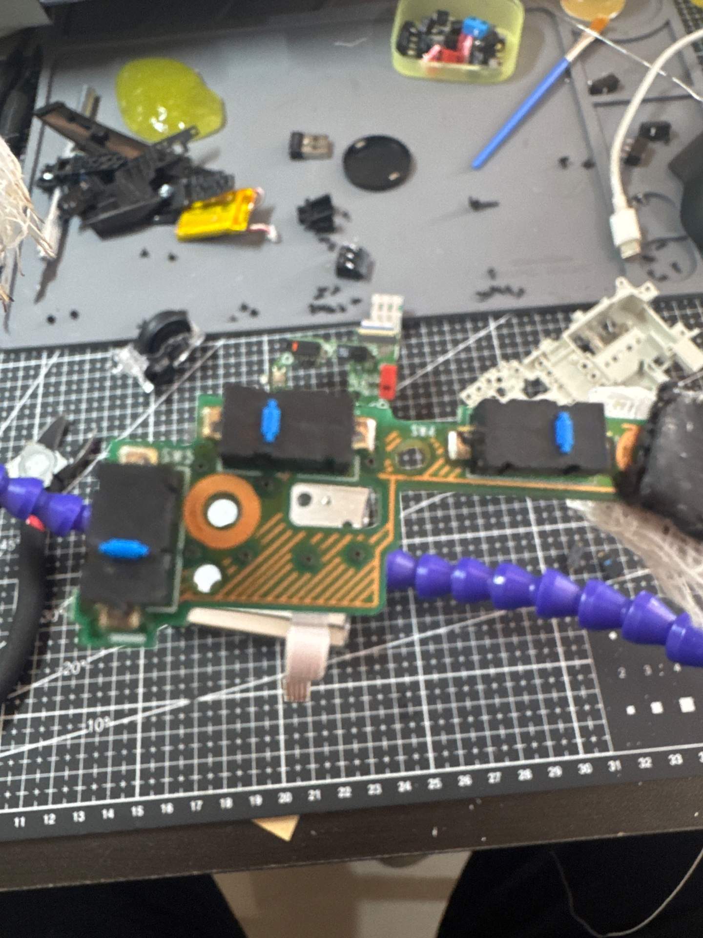 G502X无线版更换五个侧键 实拍图 3