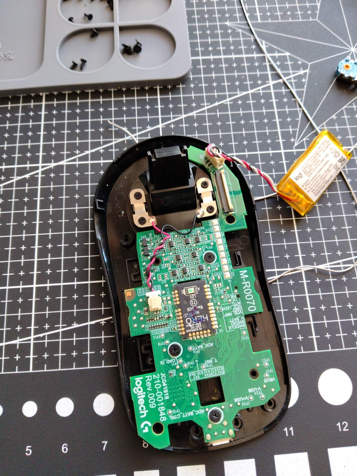 rog战刃3更换滚轮编码器 实拍图