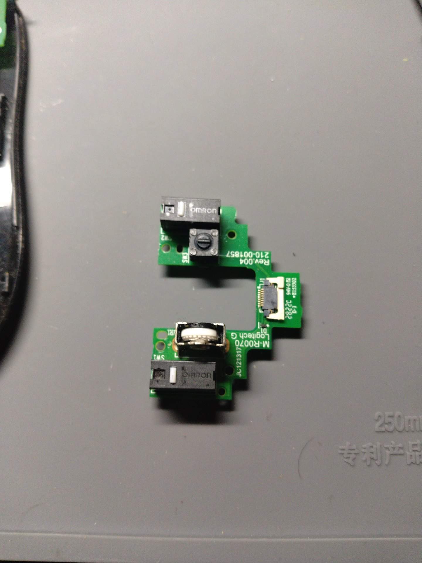 罗技 GPW 2 代滚轮回滚 实拍图