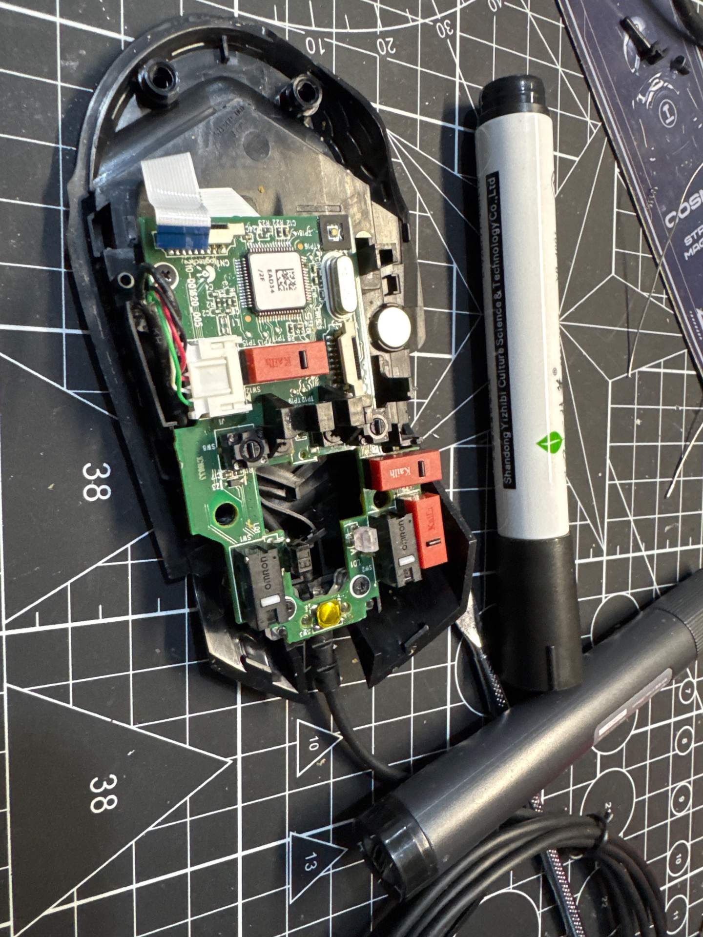罗技G502（有线版） 更换中键贴片开关+皮线+简单清洁 实拍图 2