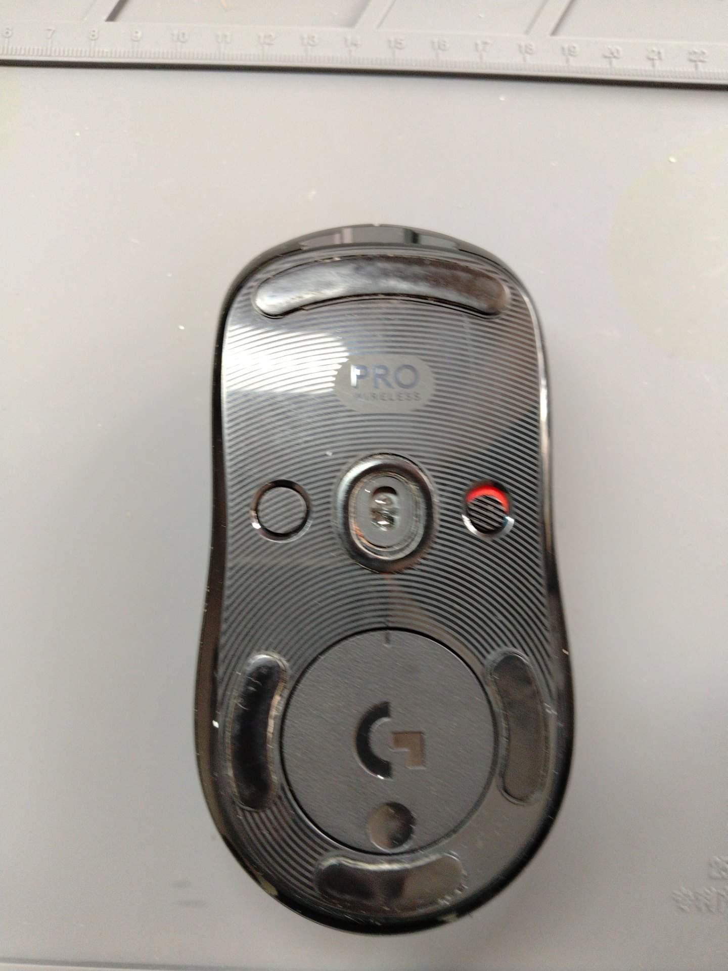 罗技gpw1代更换两个侧键和滚轮编码器 实拍图