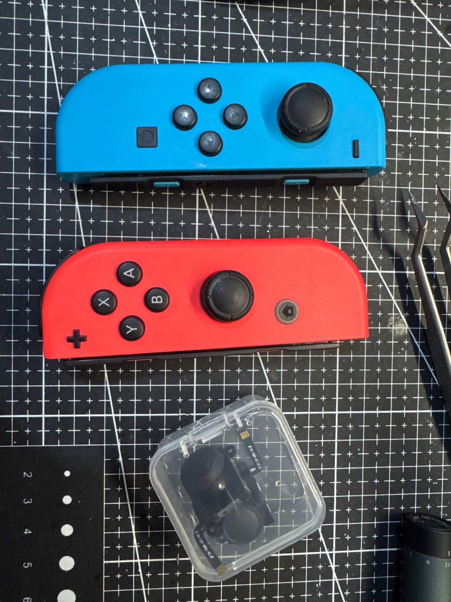 三个PS5和两个switch维修（switch更换摇杆） 实拍图