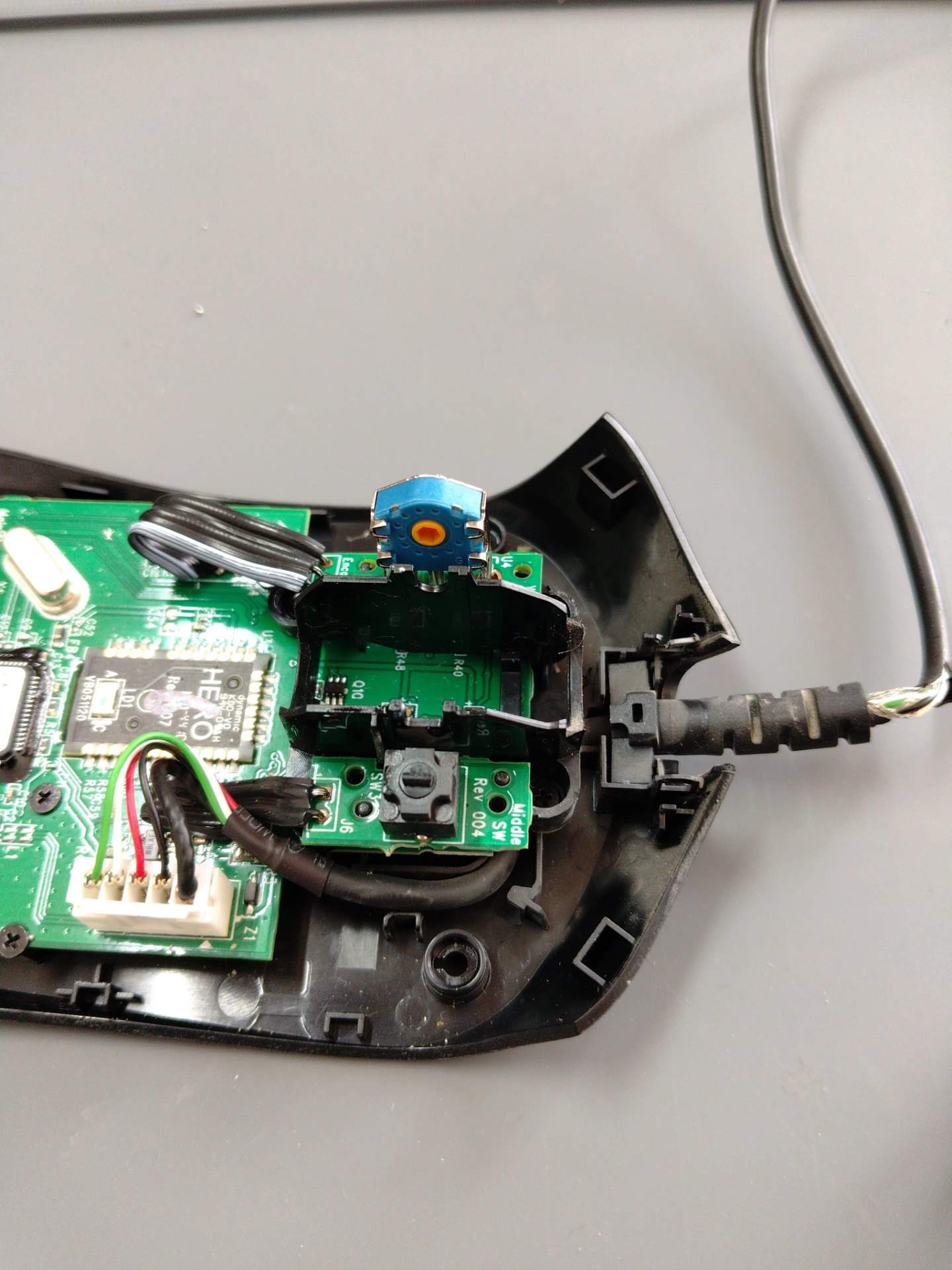 山东临沂客户罗技g403滚轮回滚更换编码器 实拍图 1