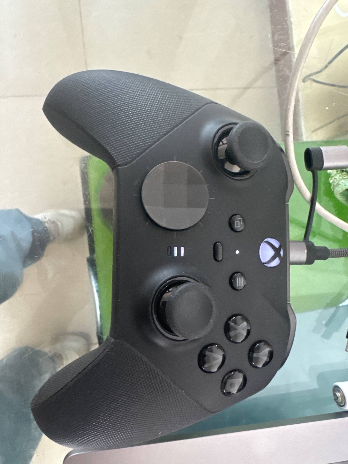 Xbox 精英二代的手柄 LB 按键失灵维修 实拍图 2