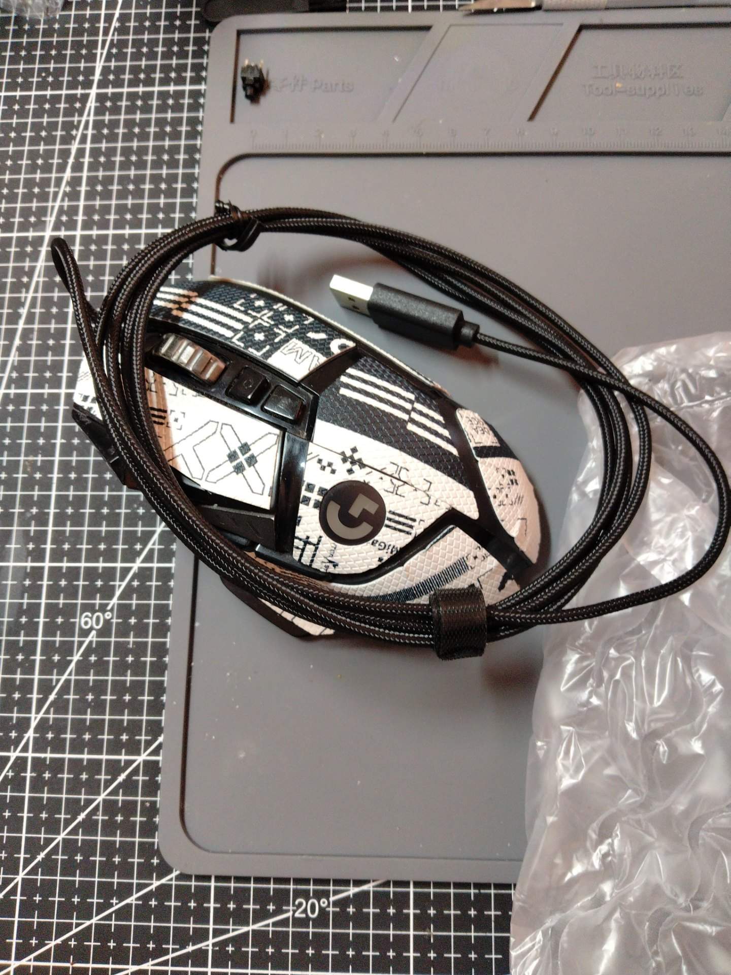 罗技 G502 HERO 更换编织线 实拍图 2